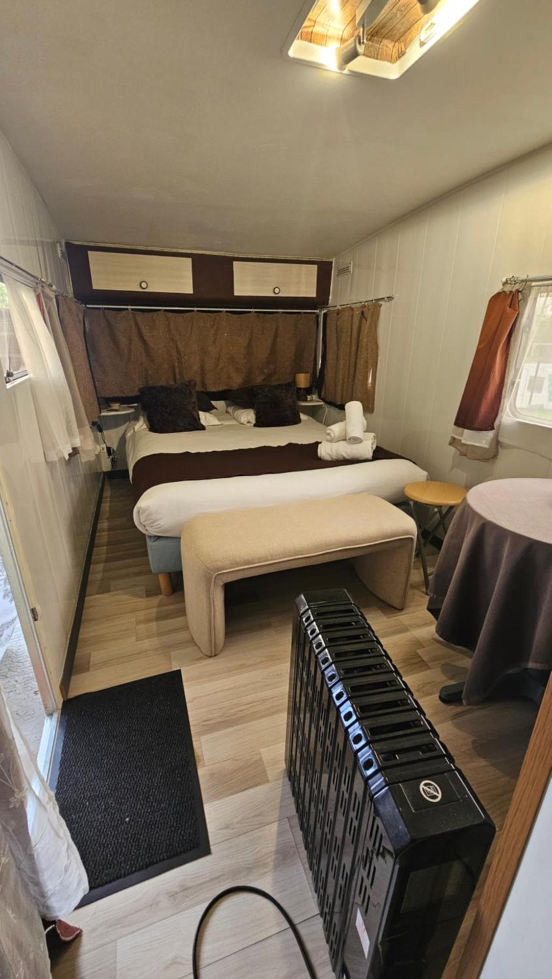 Esprit Etape Bed & Breakfast Saint-Barthelemy-de-Vals Bagian luar foto